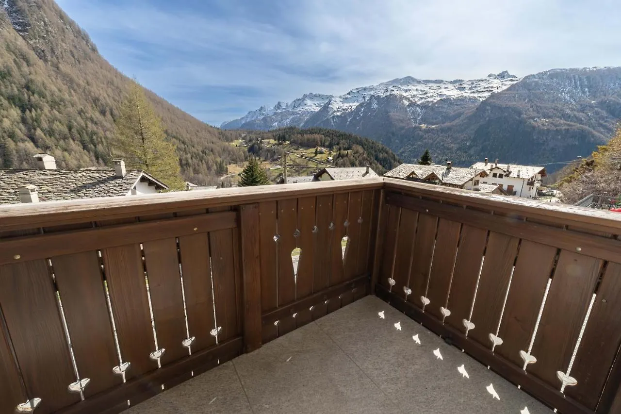 Residence Larice Bianco Campodolcino Aparthotel