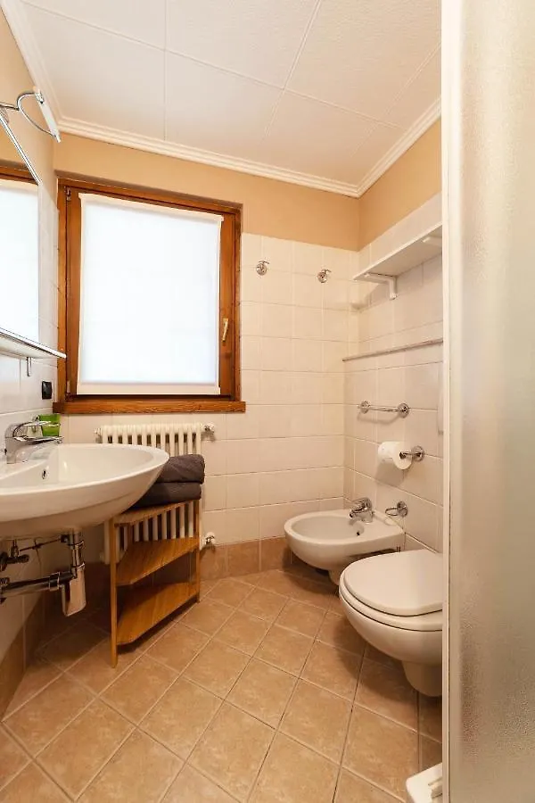 Residence Larice Bianco Campodolcino Aparthotel